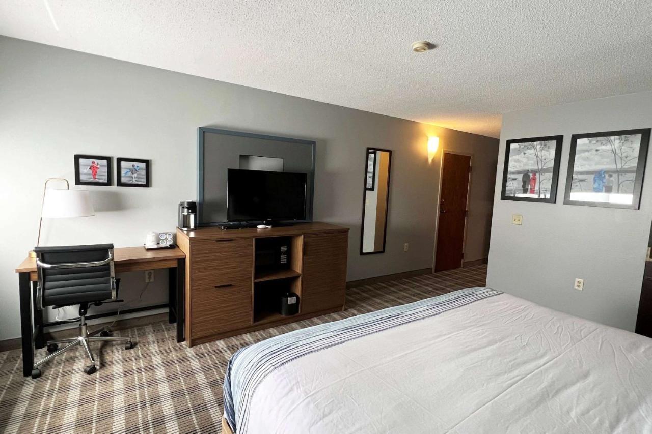Americinn By Wyndham Marshfield Eksteriør billede